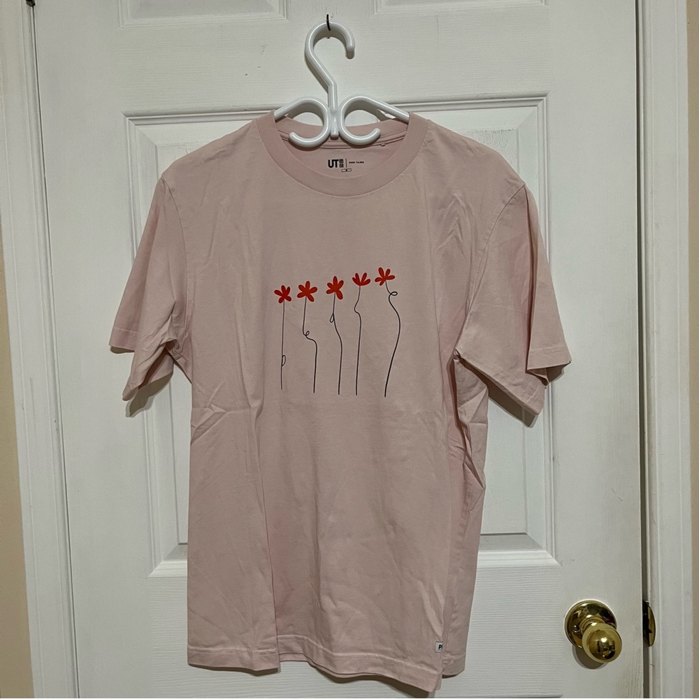 Uniqlo x Hana Tajima Peace for All Collab tshirt